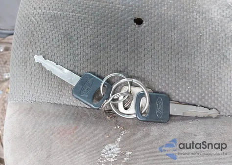 2000 Ford E-250 Commercial/Recreational from USA, damaged, VIN 1FTNE24L2YHA29276